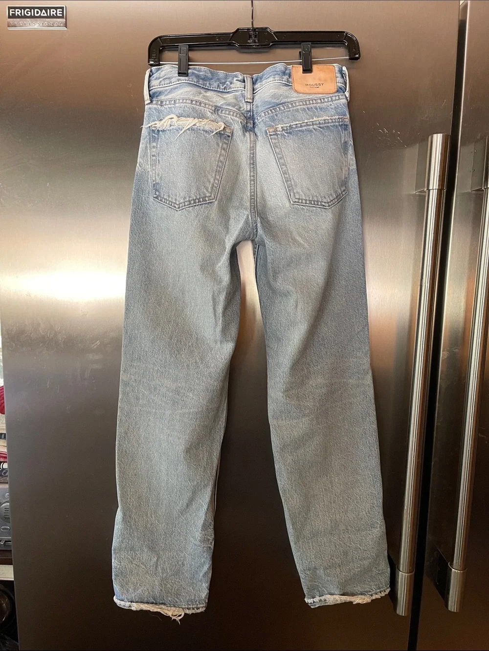 Moussy distressed brand new jeans - Picture 5 of 7